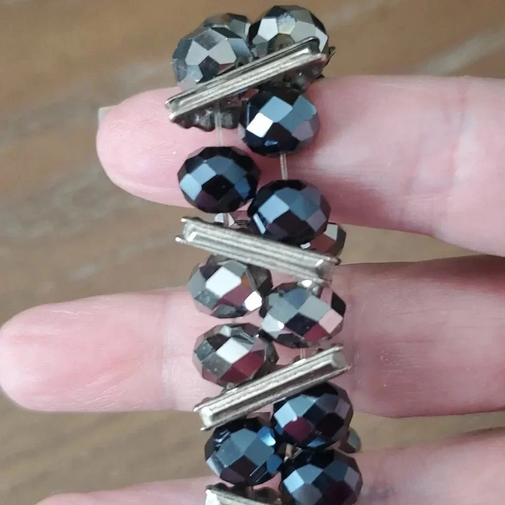 Silver & Black beaded elastic bracelet